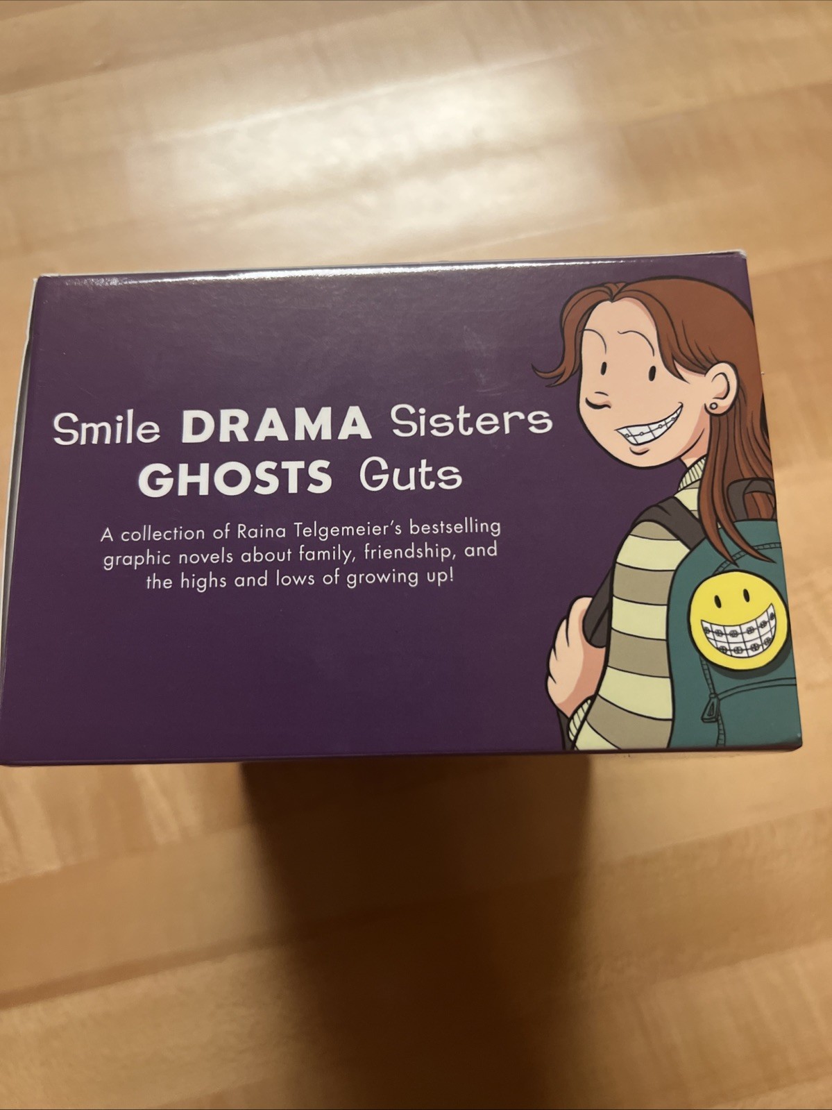 Raina Telgemeier Collection Box Set (Smile, Drama, Sisters, Ghosts, Guts)