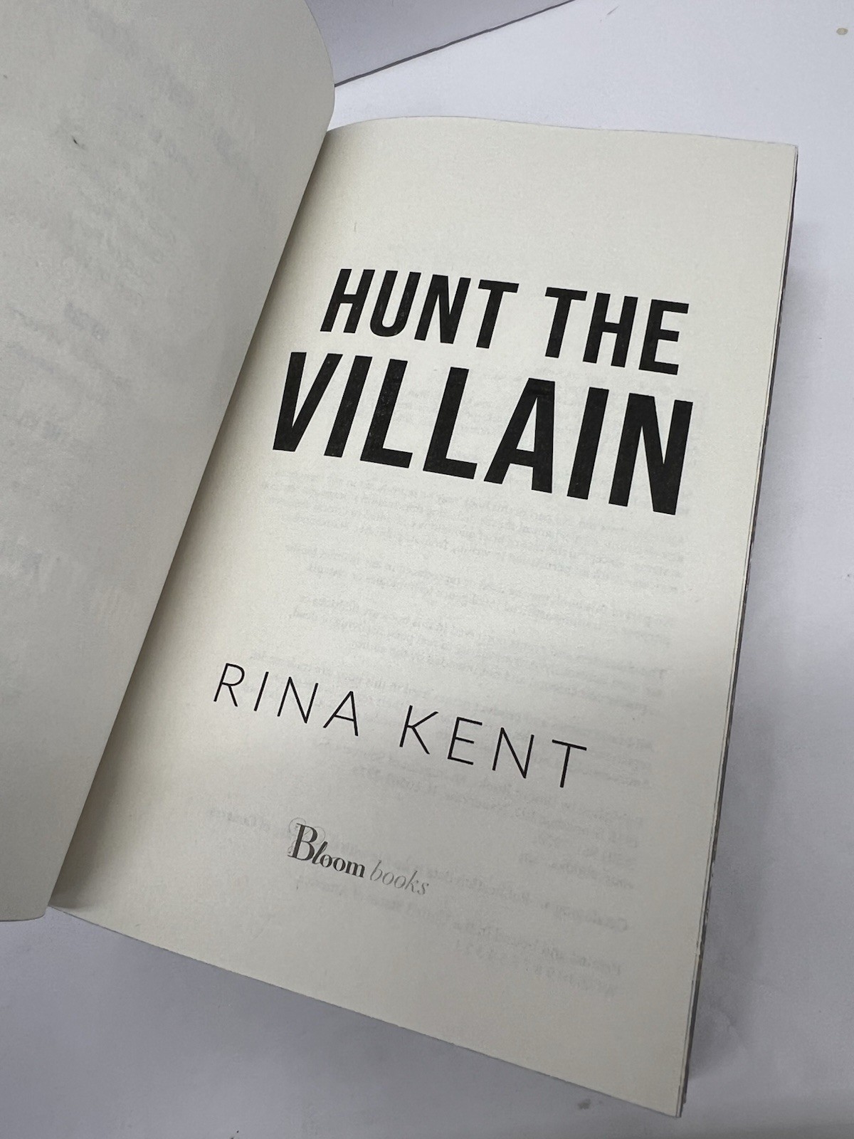 Hunt the Villain (Walmart Exclusive Edition) By Rina Kent Printed Pages