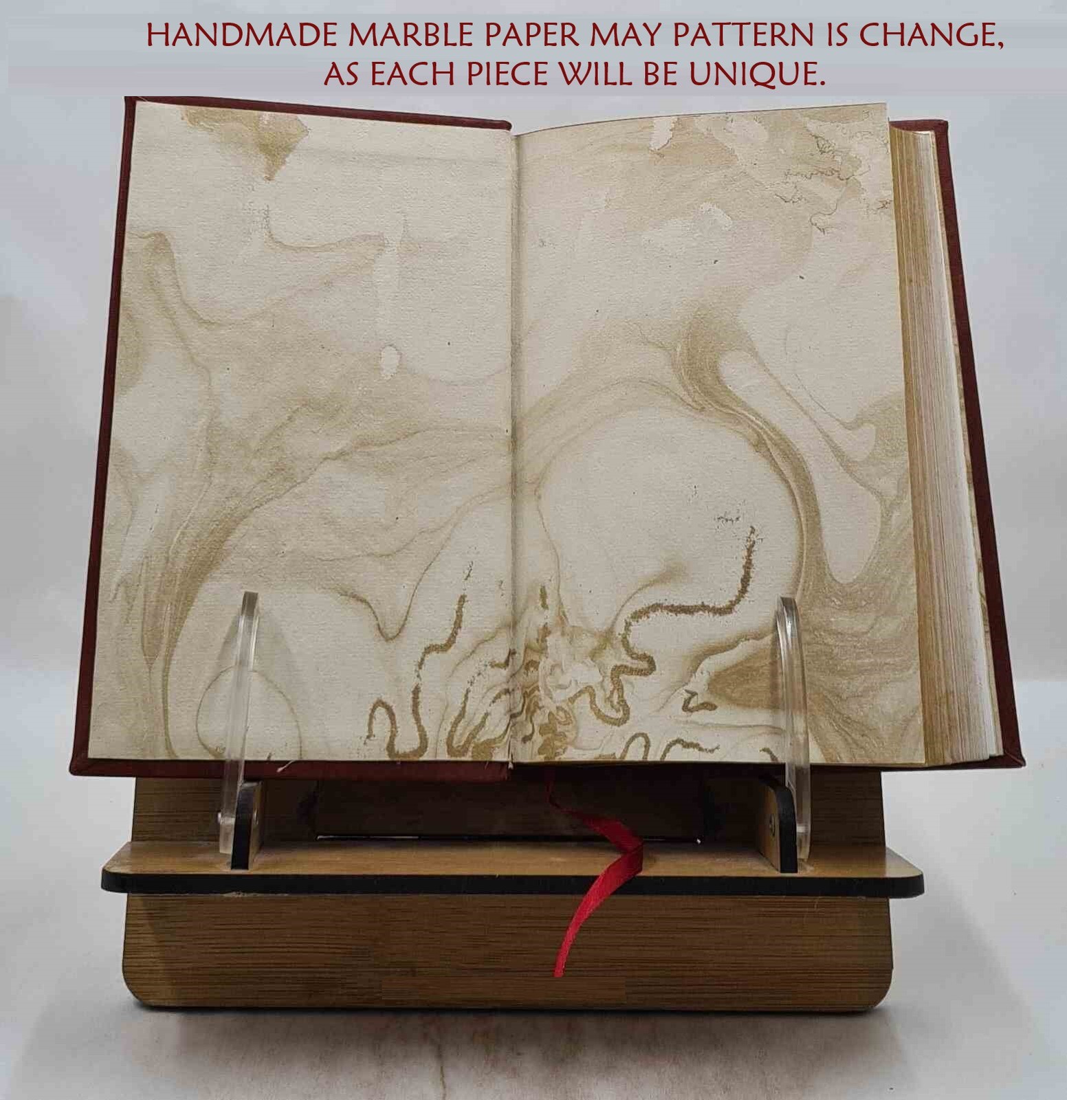 The Fabulous Lost & Found and the little Korean mouse: L [Premium Leather Bound]