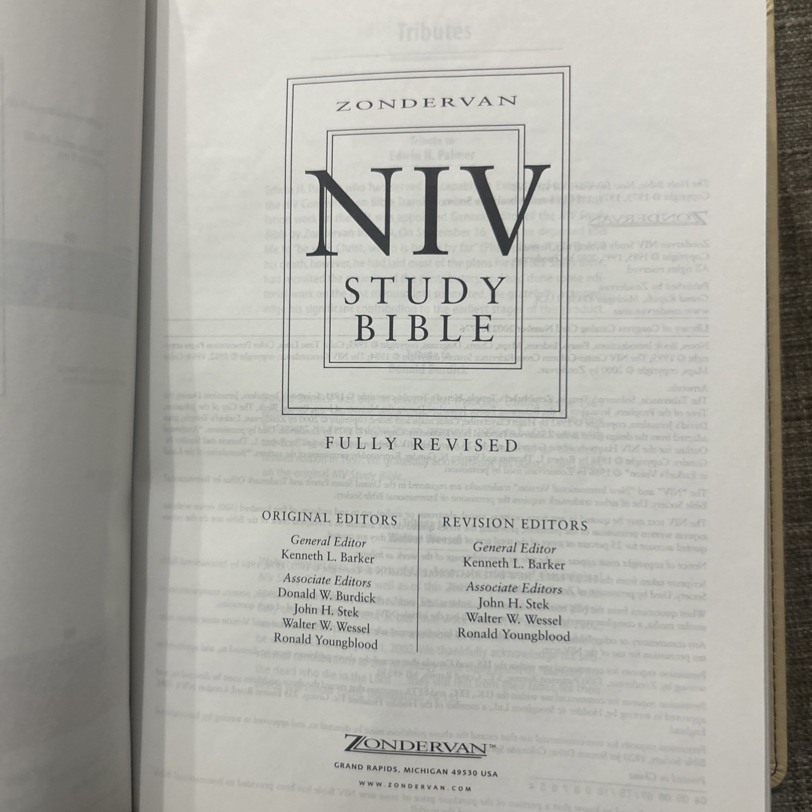 New King James NIV Study Bible Compact Zondervan Green Sand Faux Leather Bound